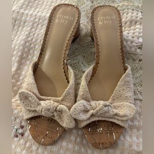 Crown & Ivy Wynnie Knotted Slide Sandal Ivory Lace Eyelet Size 8.5 Metallic